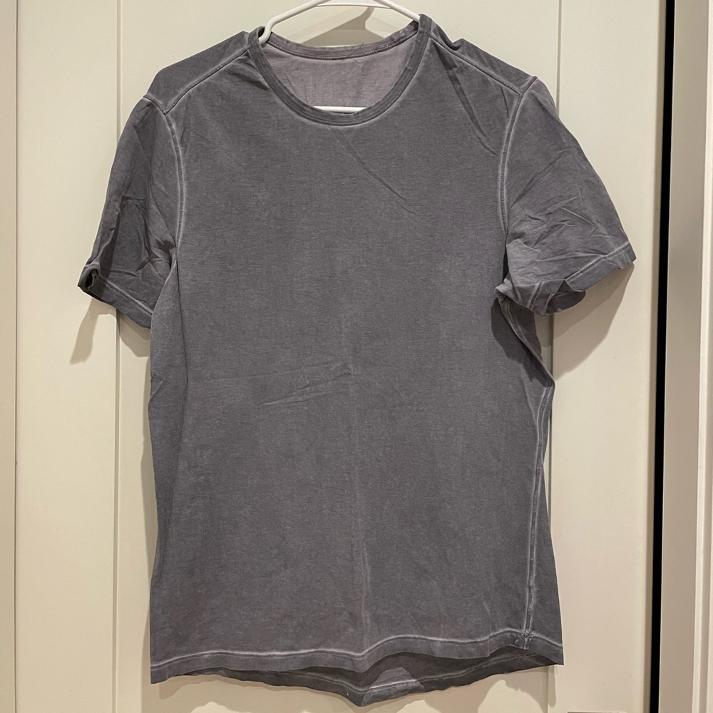 Men’s Lululemon Grey T-Shirt